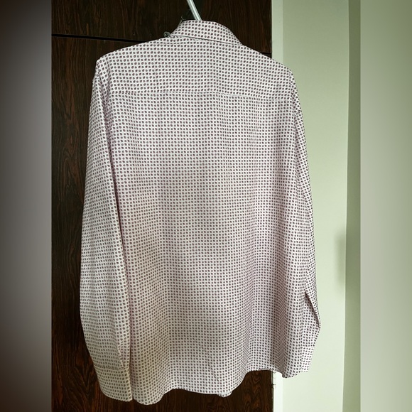 Large Mens dress shirt, light pink pattern, stretch - Picture 2 of 4